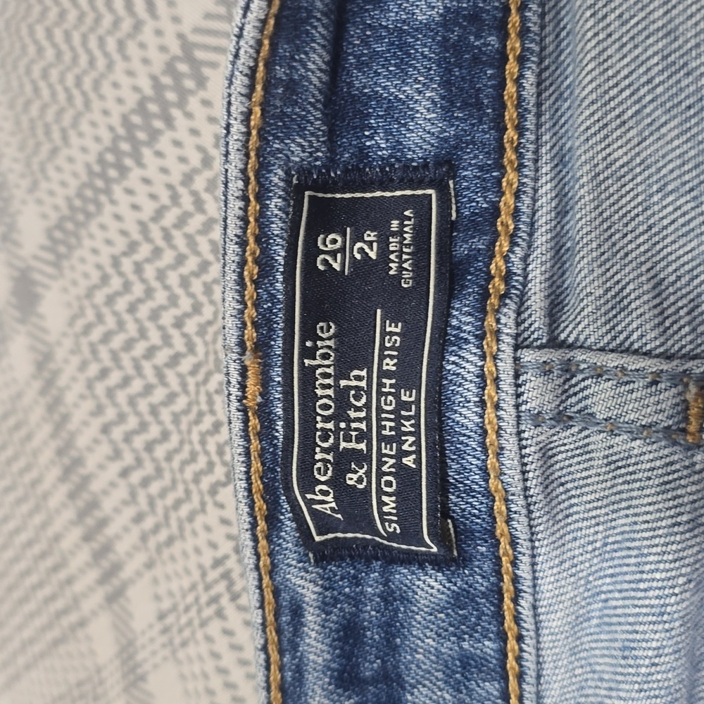 Jeans - Picture 3 of 3
